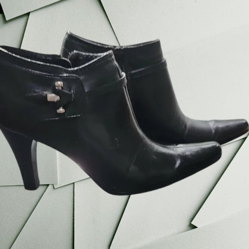 Elegant Black Ankle Boots